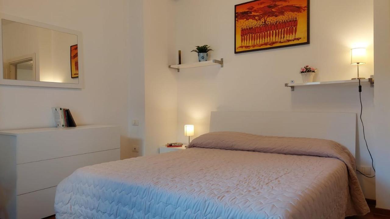 Casa Vacanze I Leoni Empoli Exteriör bild