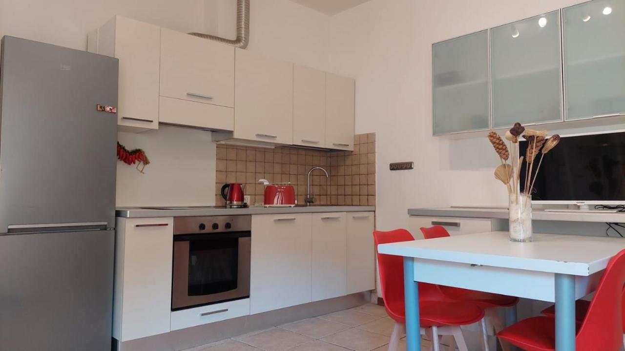 Casa Vacanze I Leoni Empoli Exteriör bild