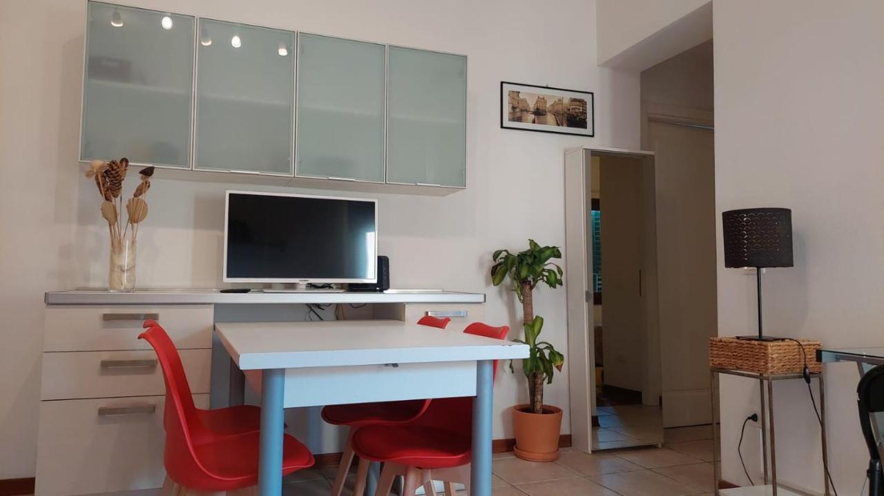 Casa Vacanze I Leoni Empoli Exteriör bild