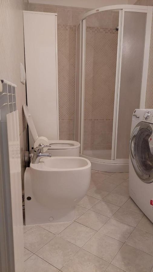 Casa Vacanze I Leoni Empoli Exteriör bild